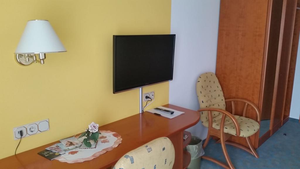 Central Inn Hotel Garni エッペルボルン エクステリア 写真